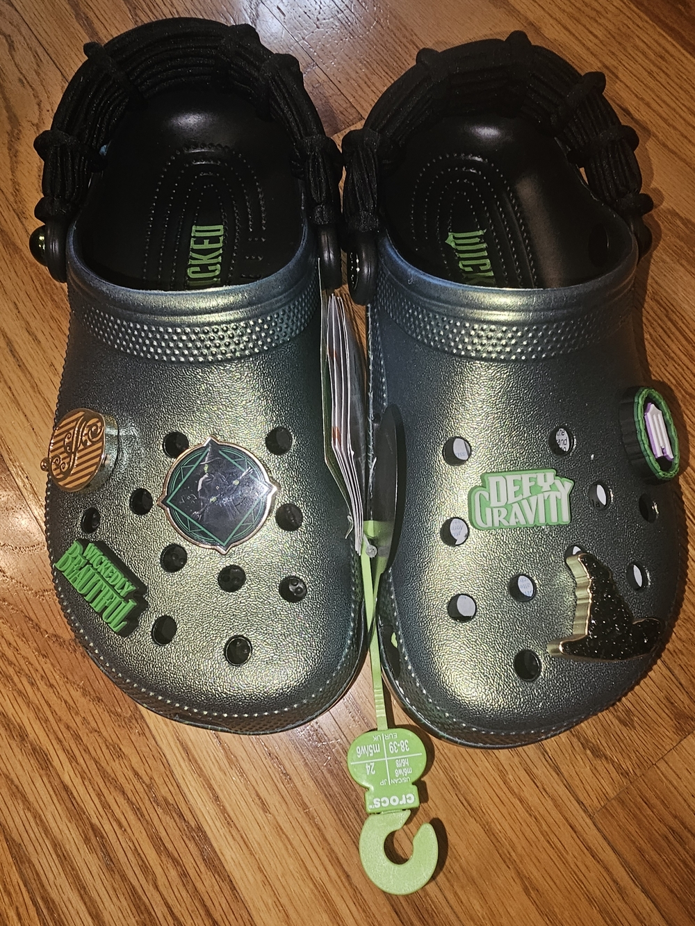 CROCS Wicked Metallic Green Clog Glow In The Dark Sandals
